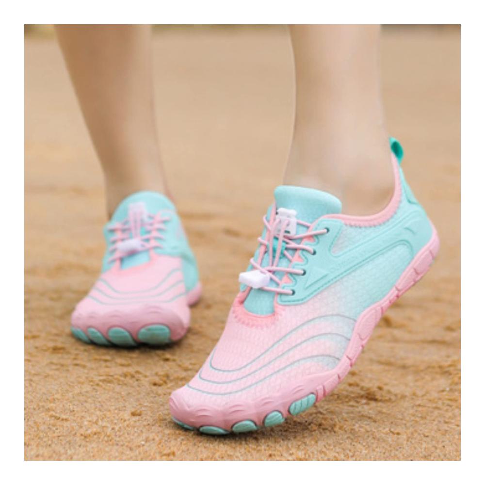 Hochwertige Aqua Schuhe für Damen Luftige Barfußschuhe in elegantem Design Größe 39. Perfekt für Strand Yoga und Outdoor-Aktivitäten. Rutschfest und leicht für maximalen Komfort