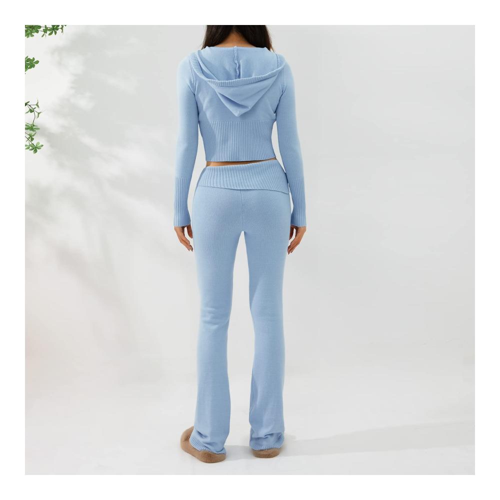 Entdecken Sie den ultimativen Komfort Damen Trainingsanzüge mit bauchfreiem Hoodie und Bootcut-Hose. Loungewear für stilvolle Entspannung. Jetzt in B-Blau Größe M erhältlich