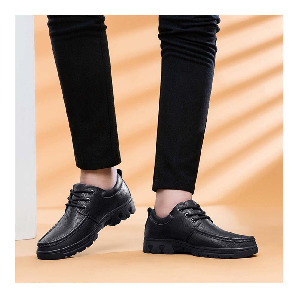 Erstklassige Herren Schnürhalbschuhe Eleganz trifft auf Komfort mit unseren Lederoxfords. Perfekt für Business und Freizeit. Jetzt zugreifen