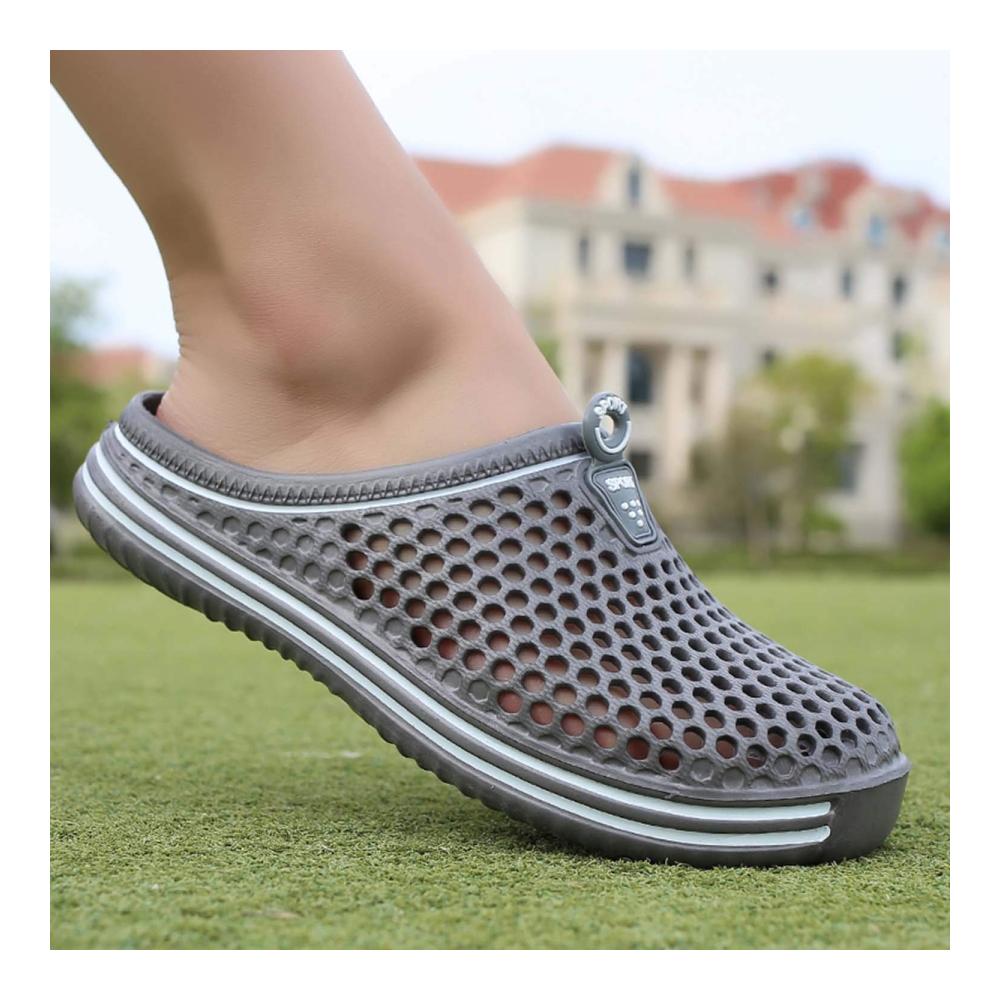 Ultimativer Sommerkomfort mit geschlossenen Unisex-Clogs! Atmungsaktiv und stylisch für Strand Garten und mehr. Ideal für Männer und Frauen. Größe 36 EU Reingrau