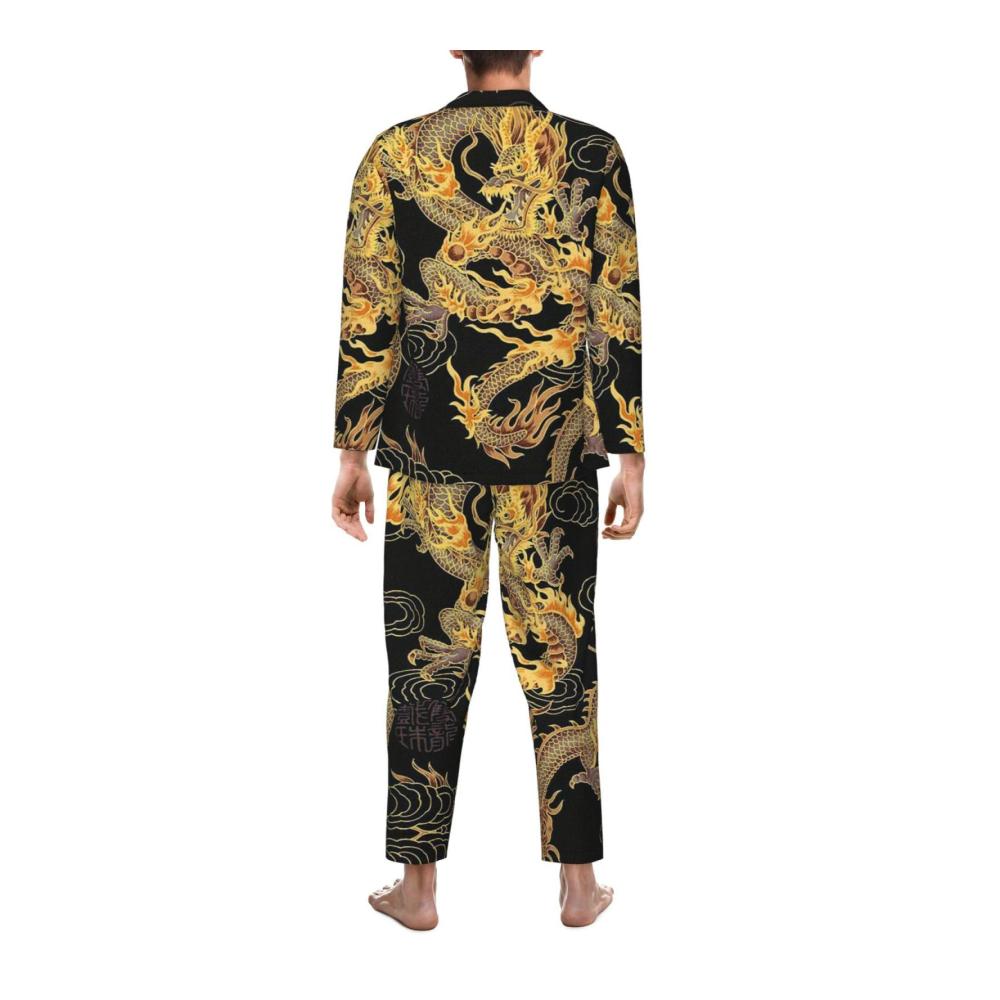 Behaglicher Herren-Schlafanzug Langärmeliges Pyjama-Set mit gelbem Drachenmotiv auf schwarzem Hintergrund. Schlummer in Stil und Komfort. Jetzt erhältlich