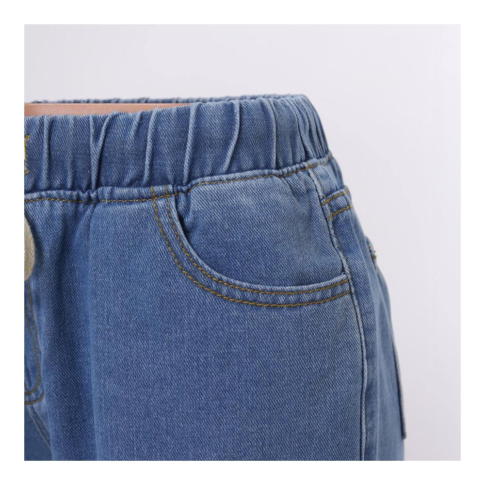 Entdecken Sie den Sommerstil Klassische Jeanshosen Damen Shorts mit Taschen für Freizeit und Strand. Must-Have Denim Bermudas für einen lässigen Look