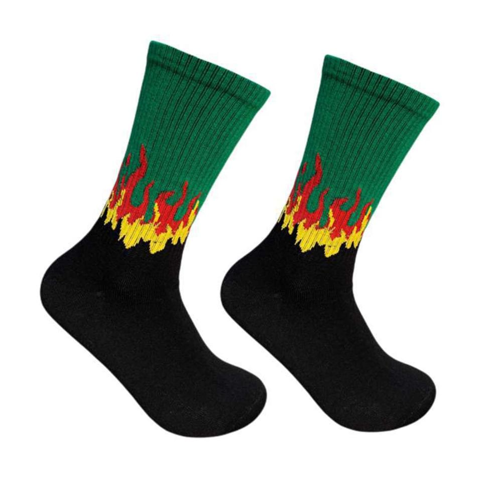 Erleben Sie höchsten Komfort mit unseren Männer Flamme Socken - Dicke bunte und weiche Knöchelsocken für den perfekten Feuerstil. Holen Sie sich jetzt 3 Paare