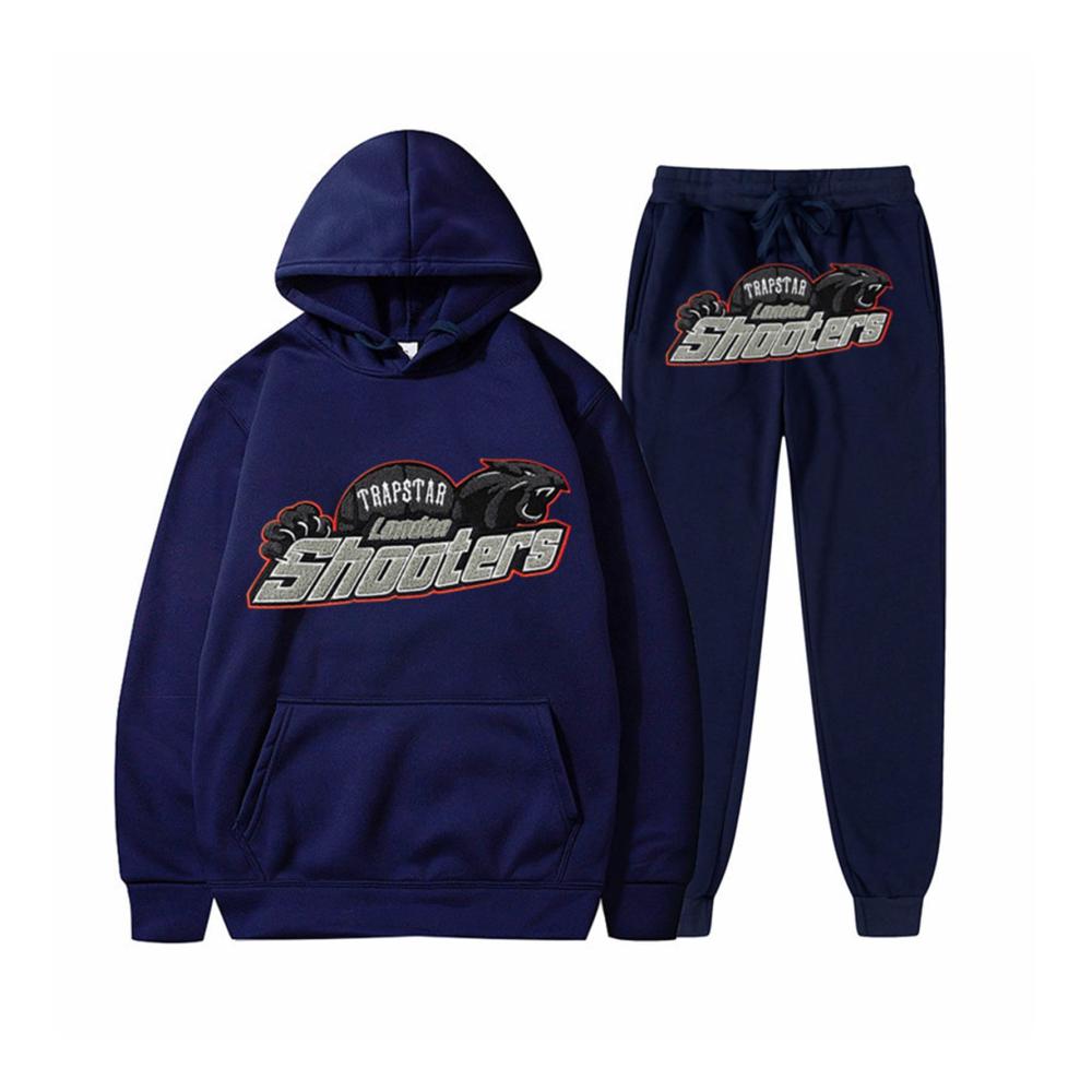 Entdecken Sie den ultimativen Komfort Blauer XL Trapstar Trainingsanzug für Herren - Vintage-Look mit Hoodie-Print. Holen Sie sich Ihren stilvollen Sportanzug heute