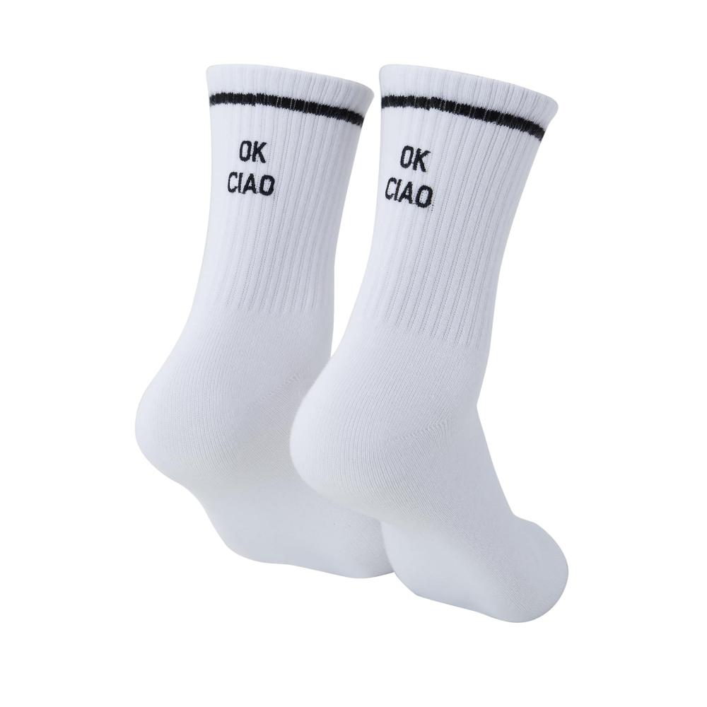 Erfrischen Sie Ihre Füße mit stilvollen RF&CM Gestickten Socken! Weiße Tennissocken mit humorvollen Zitaten für Damen und Herren. Hochwertige lustige Crew-Socken mit OK CIAO für Sport und mehr