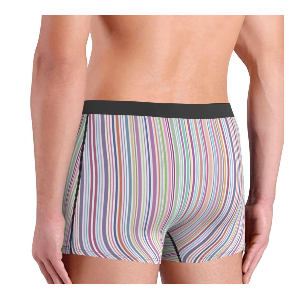 Erleben Sie maximalen Komfort mit unseren Herren-Boxershorts im Leopardenmuster-Druck. Der bedeckte Bund und feuchtigkeitsableitende Stretch-Stoff machen sie unwiderstehlich