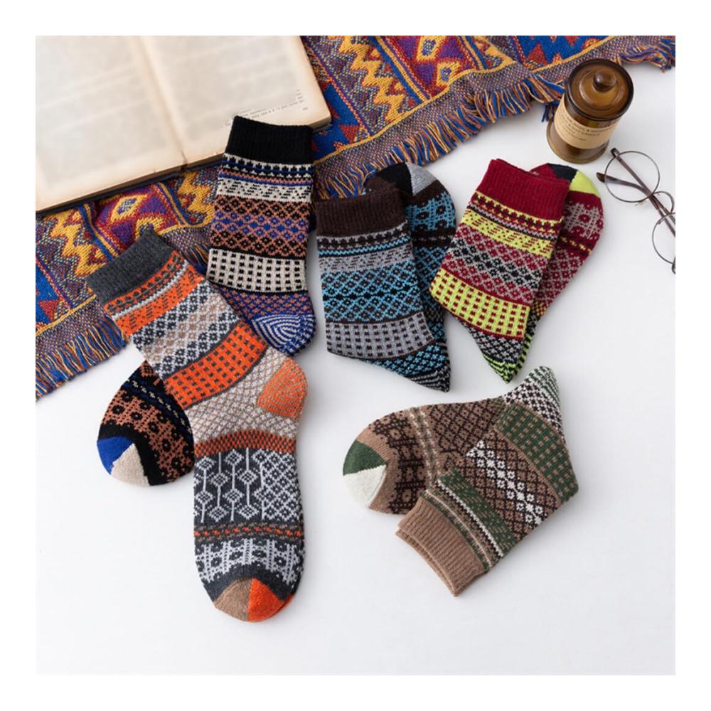 Entdecke den ultimativen Komfort Modische Wollsocken im 5er-Pack mit einzigartigen Mustern und elastischem Design für alle Größen! Perfekte Wintersocken