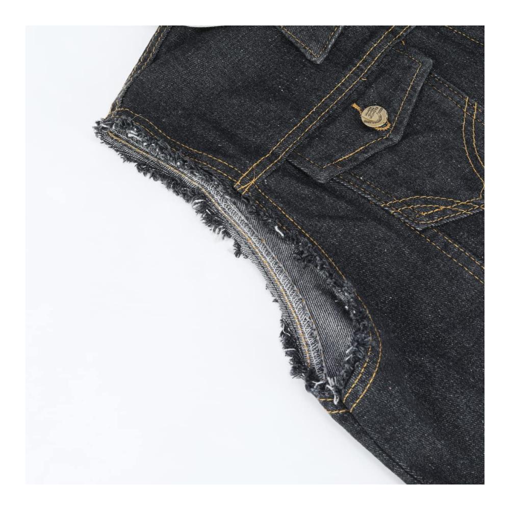 Stilvoll und vielseitig Herren Denim Weste mit Kappe für lässige Eleganz. Perfekte Passform und moderner Look für jeden Anlass. Jetzt entdecken