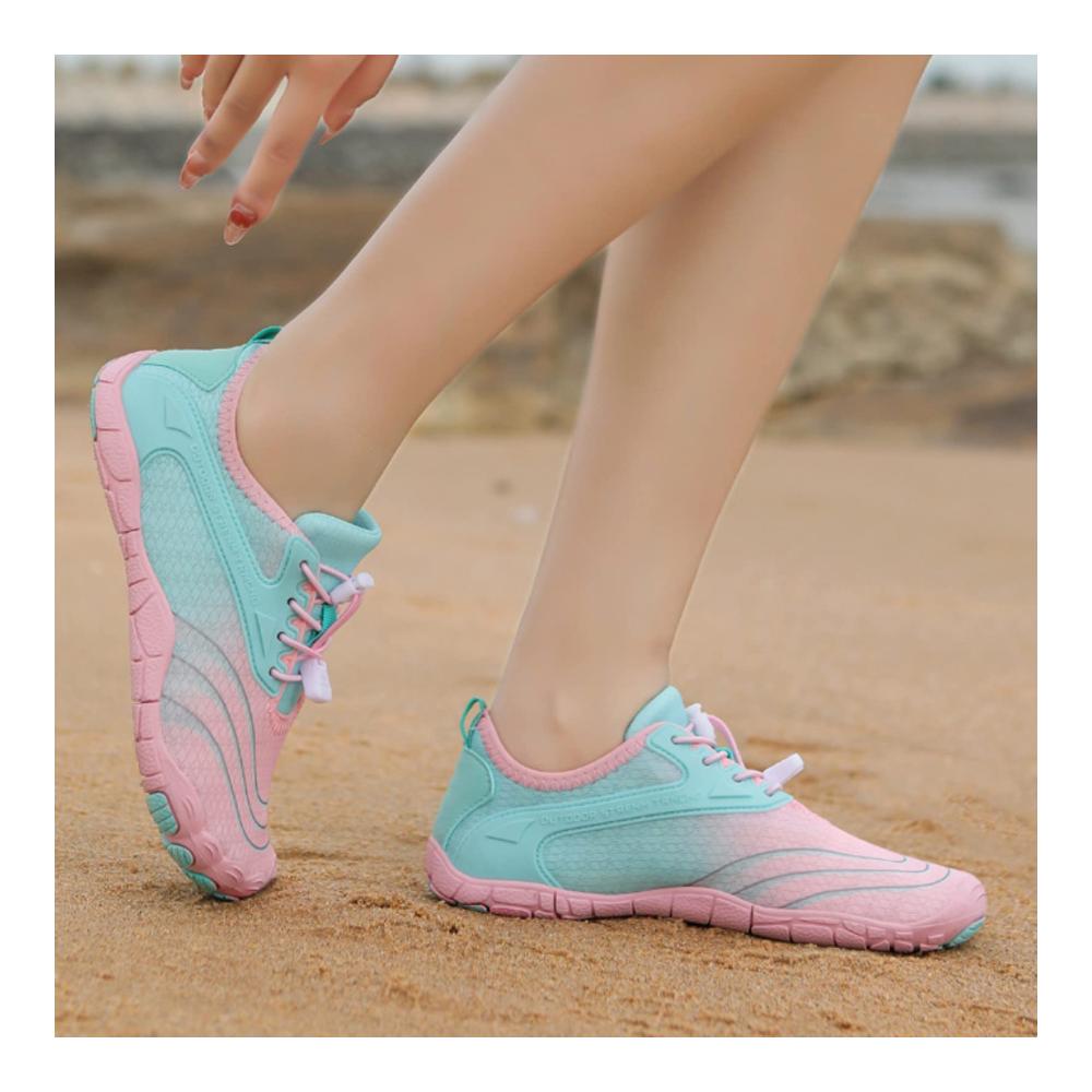 Hochwertige Aqua Schuhe für Damen Luftige Barfußschuhe in elegantem Design Größe 39. Perfekt für Strand Yoga und Outdoor-Aktivitäten. Rutschfest und leicht für maximalen Komfort