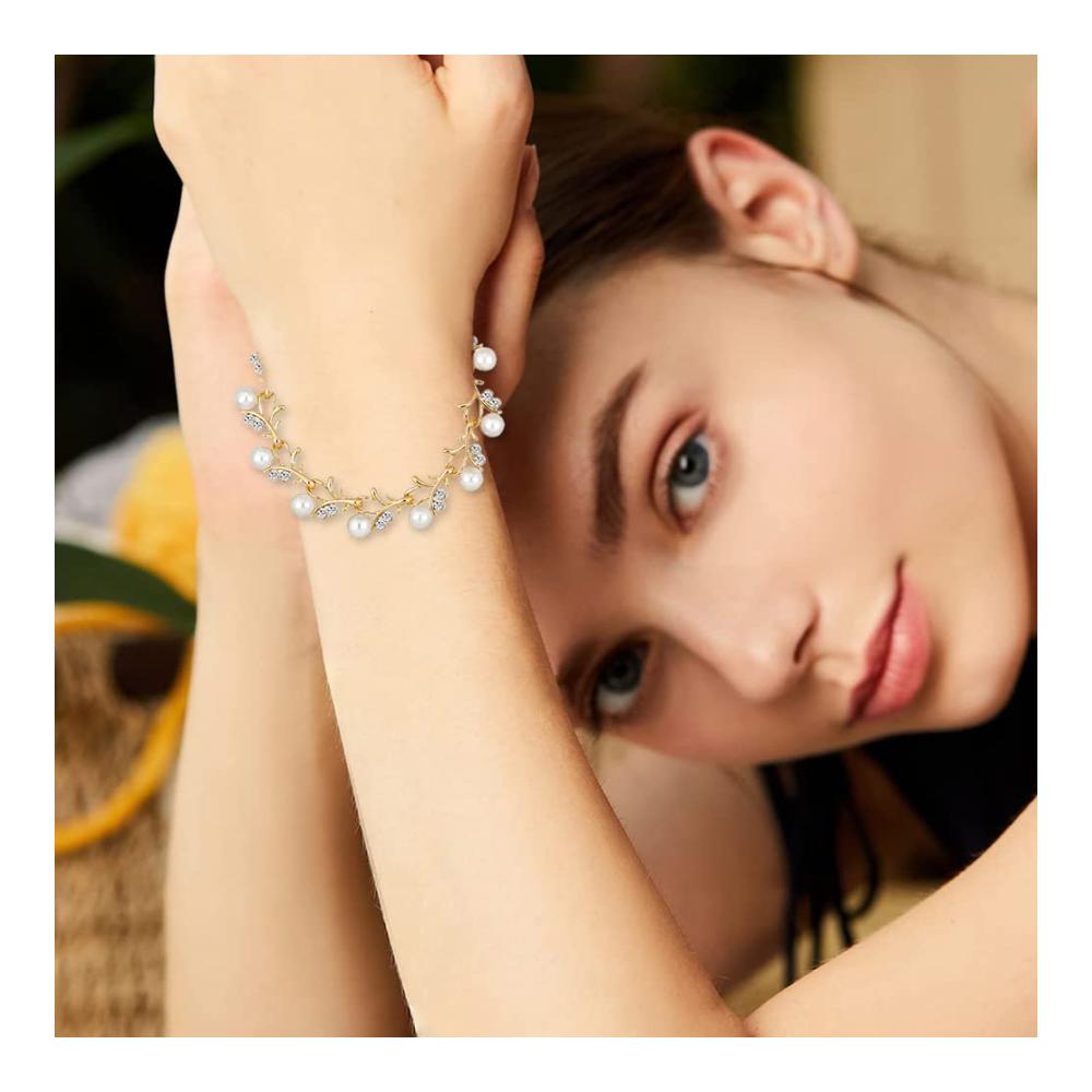 Entzückendes Schmuck-Set Perlenketten funkelnde Strass-Halskette zarte Ohrringe & Armband in Gold. Perfekt für Hochzeit Party & Geschenke. Mädchen Damen & Bräute bezaubern