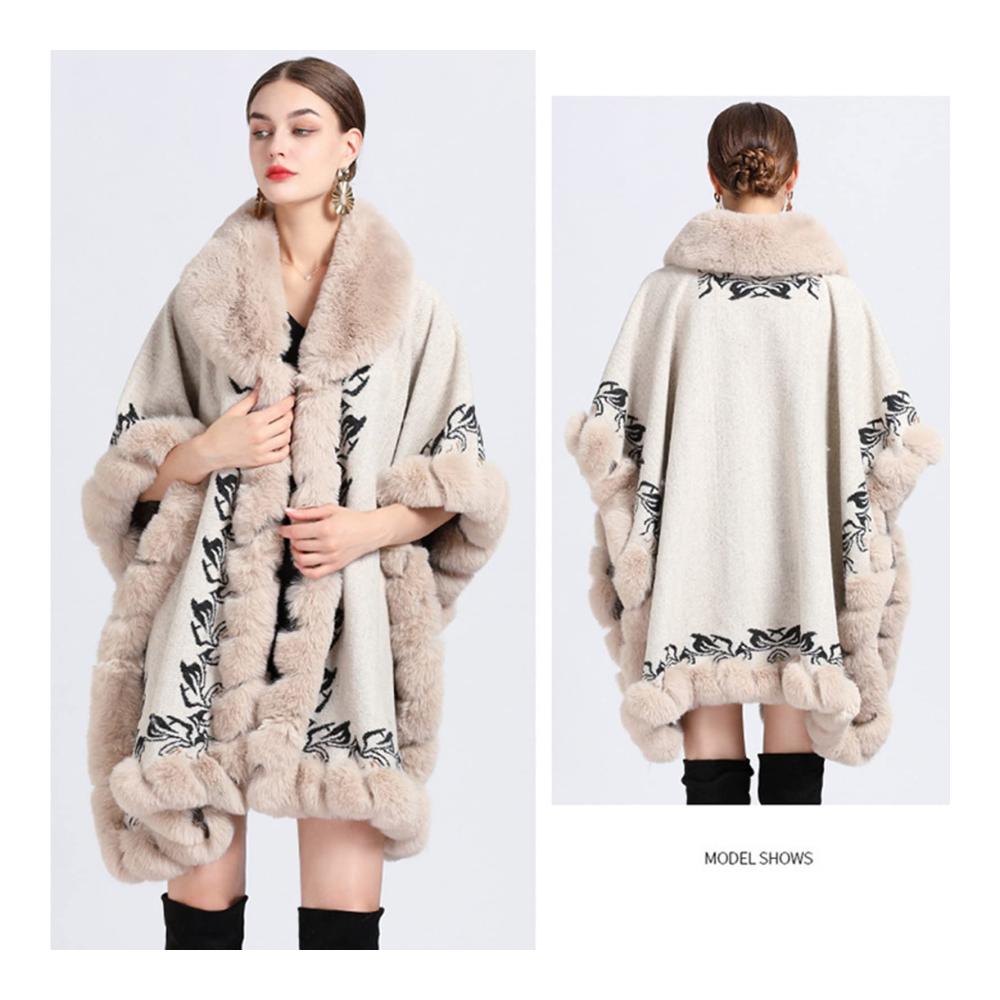 Stilvoller Damen Strick Poncho & Cape Luxuriöser Pelzbesatz für extra Wärme & Eleganz. Perfekt für Winter-Outfits & stilvolle Damenmode. Erhalten Sie jetzt Ihren trendigen Look