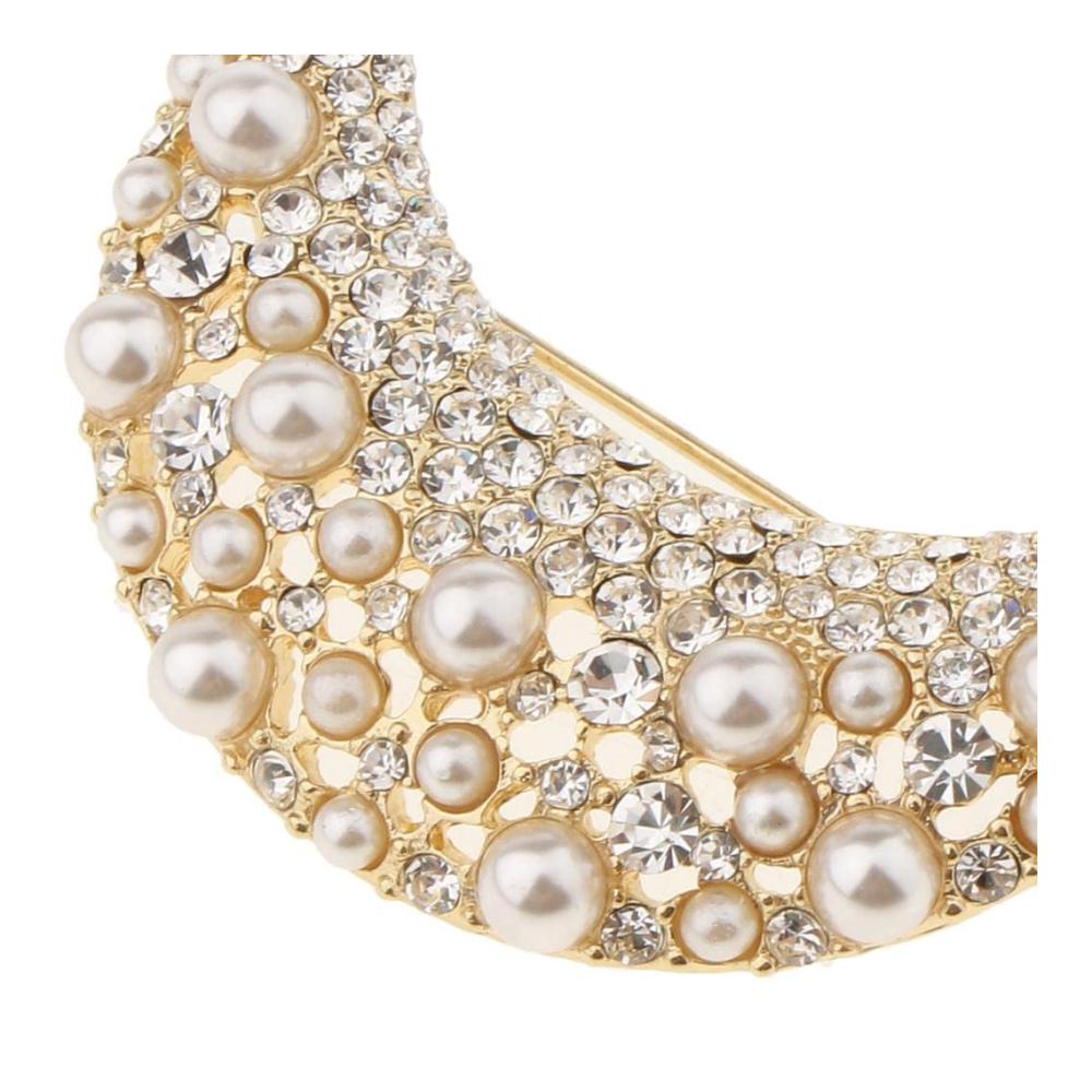 Entdecken Sie die zeitlose Eleganz Ketten für Frauen - Halskette mit Mond-Perle-Anhänger für anmutigen Schmuck. Ein Muss für stilbewusste Damen