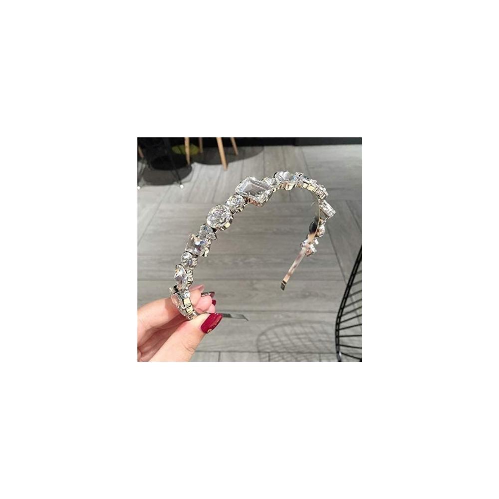Verleihe deinem Look Glanz! Exquisite Haarbänder mit Kristallakzenten Perlen und Blumen. Barocke Stirnbänder für Frauen und funkelnde Diamanten-Haarschmuck. Perfekte Accessoires für jeden Anlass