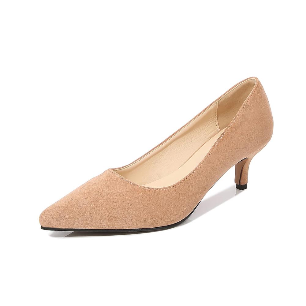 Erweitere deine Schuhkollektion mit diesen vielseitigen Damen-Pumps Klassische Eleganz trifft auf bequeme Intelligenz mit flexibler Sohle und breiter Passform. Slip-On-Stil für mühelosen Chic